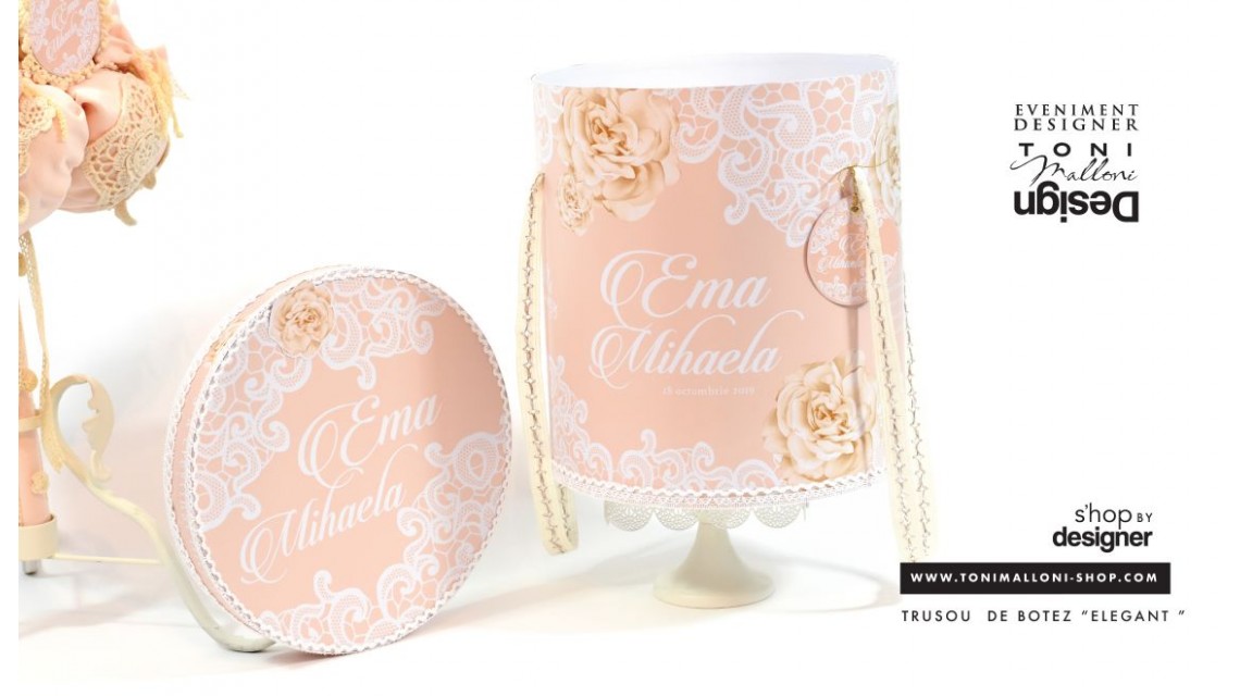 Trusou de botez clasic brodat cumotive dantela in culoarea piersicii, Elegant Peach 12